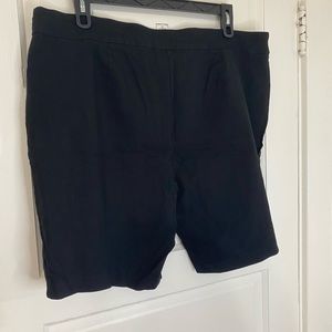 2x women’s shorts
